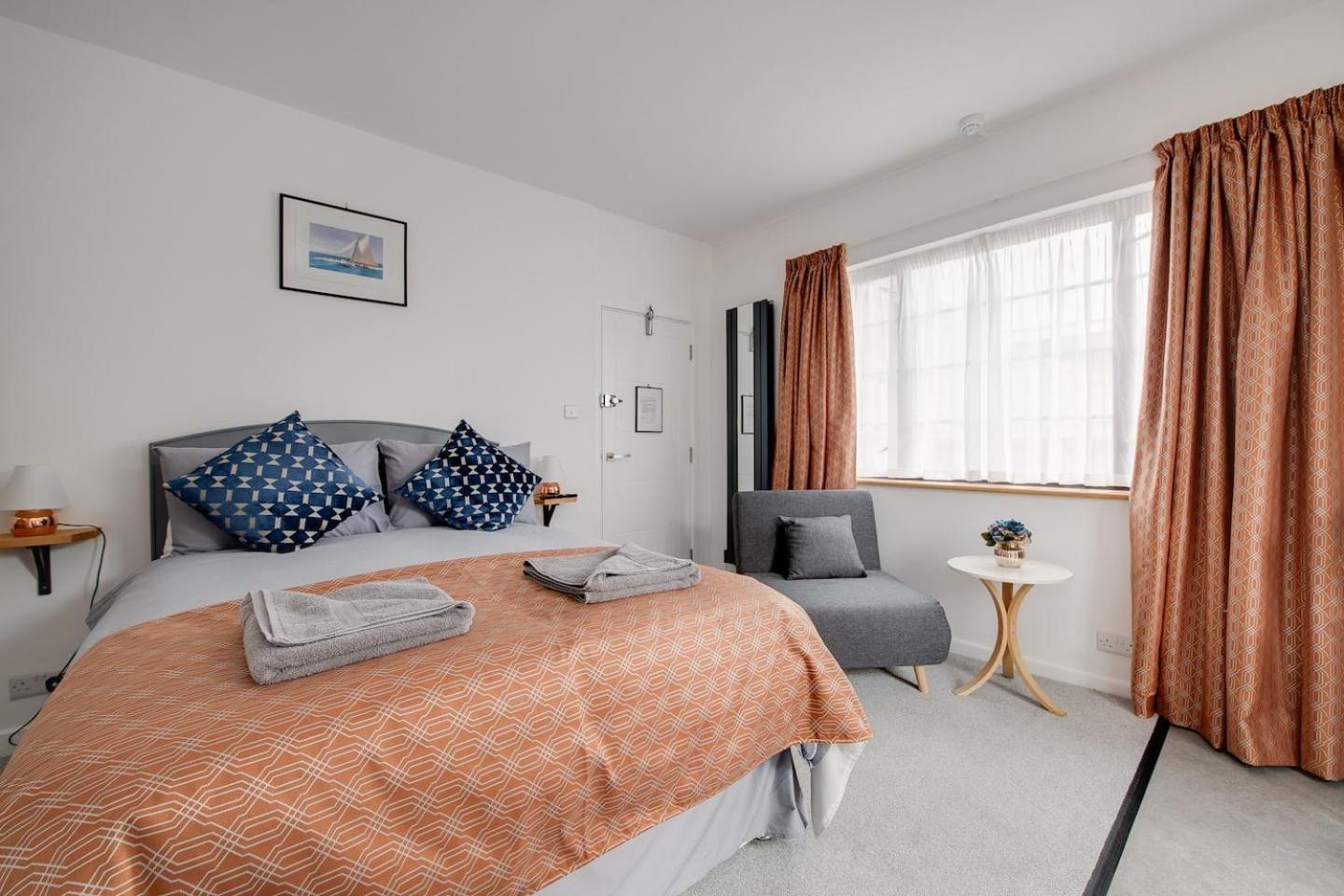 Ferryman Apartments By Places To Be Portsmouth Bagian luar foto