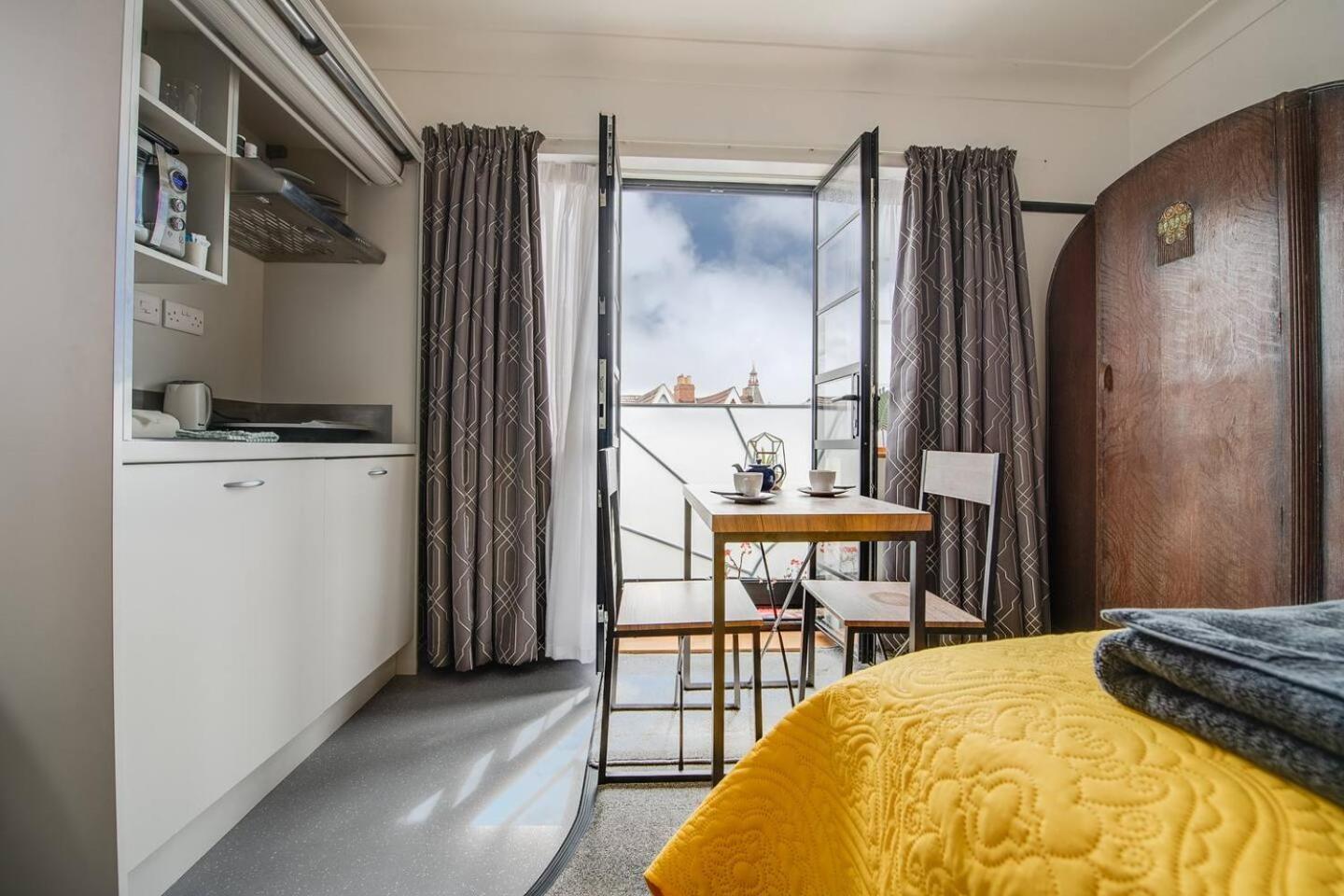 Ferryman Apartments By Places To Be Portsmouth Bagian luar foto