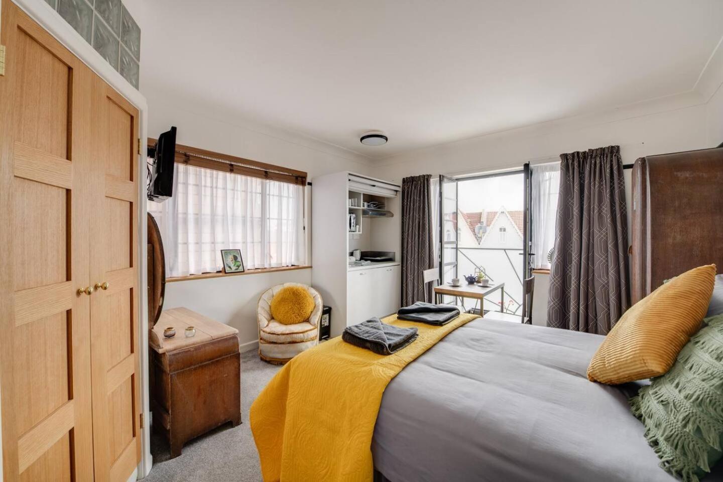 Ferryman Apartments By Places To Be Portsmouth Bagian luar foto