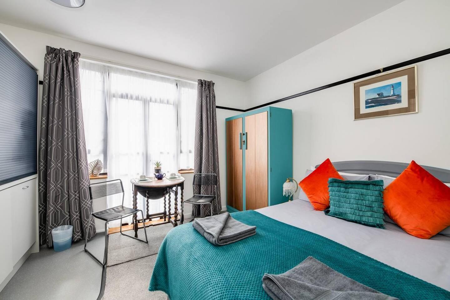Ferryman Apartments By Places To Be Portsmouth Bagian luar foto