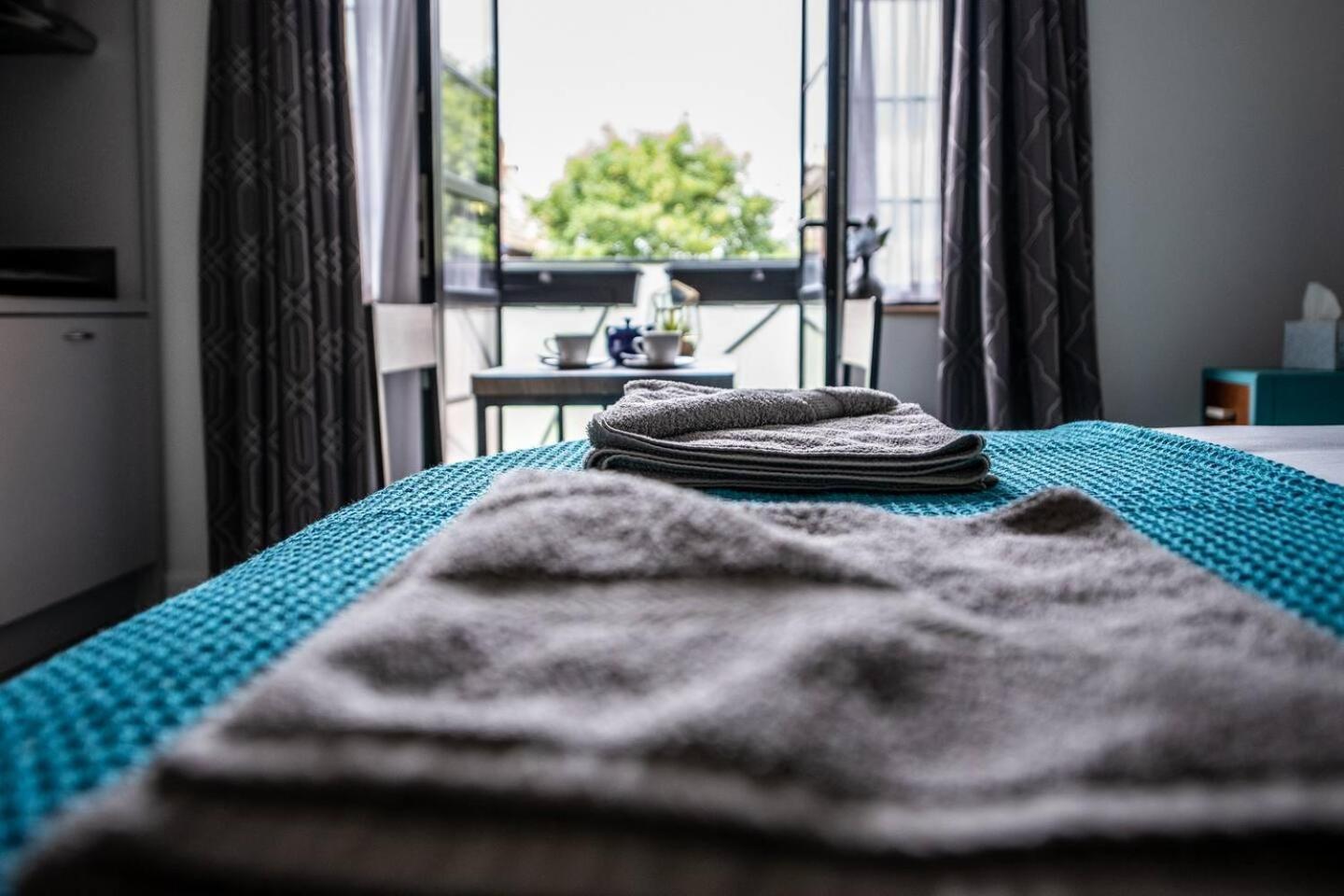 Ferryman Apartments By Places To Be Portsmouth Bagian luar foto