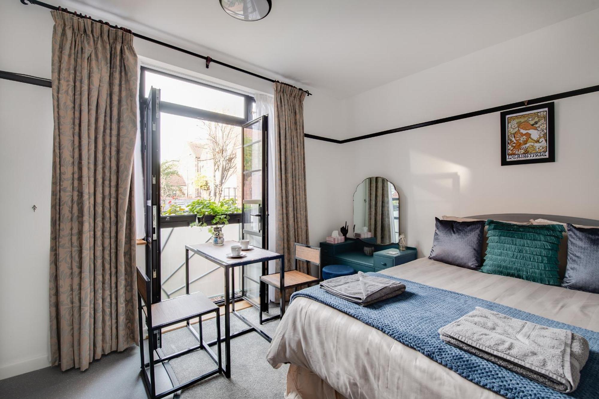 Ferryman Apartments By Places To Be Portsmouth Bagian luar foto